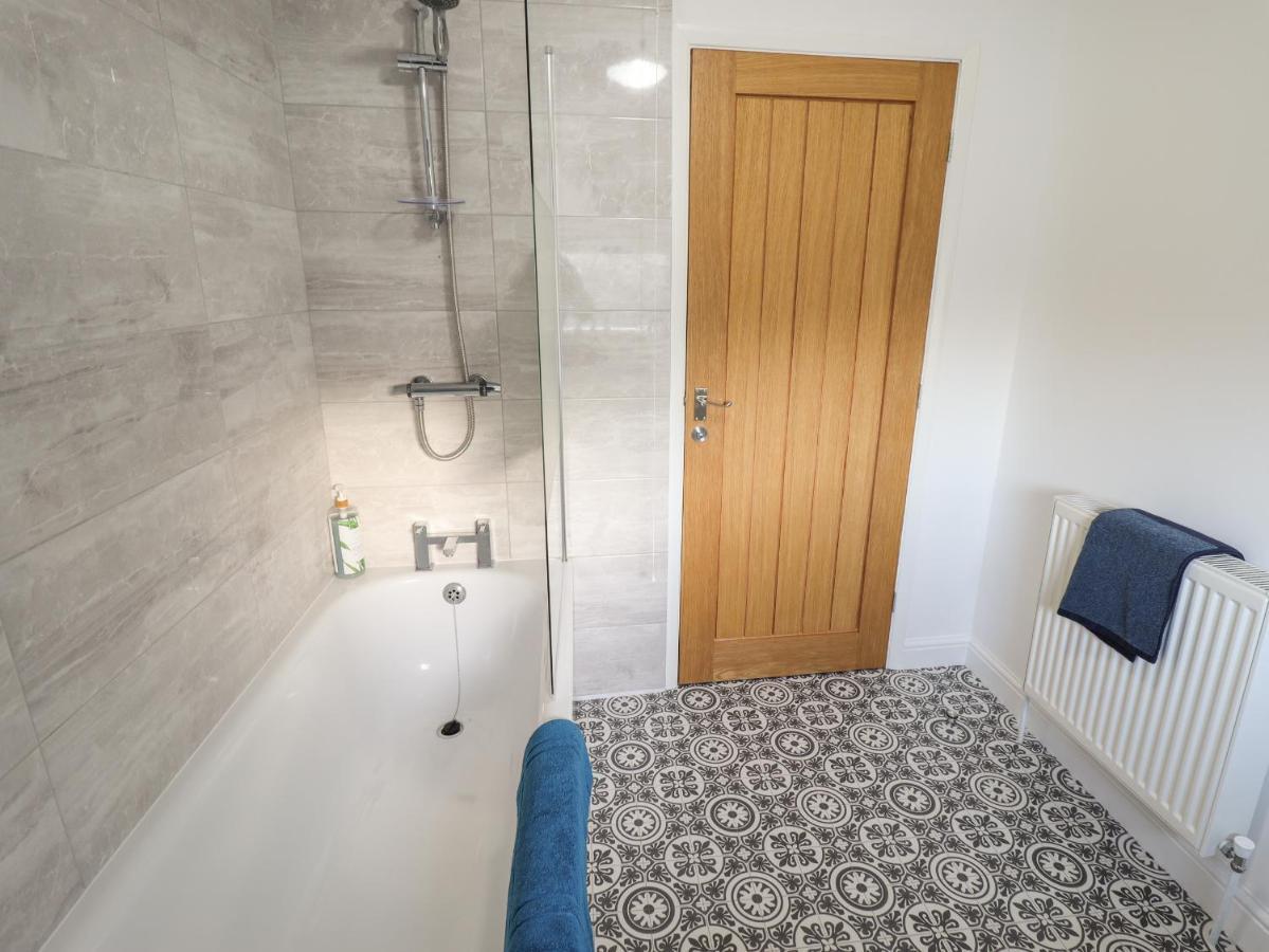 Olive Tree Cottage Лаут Экстерьер фото